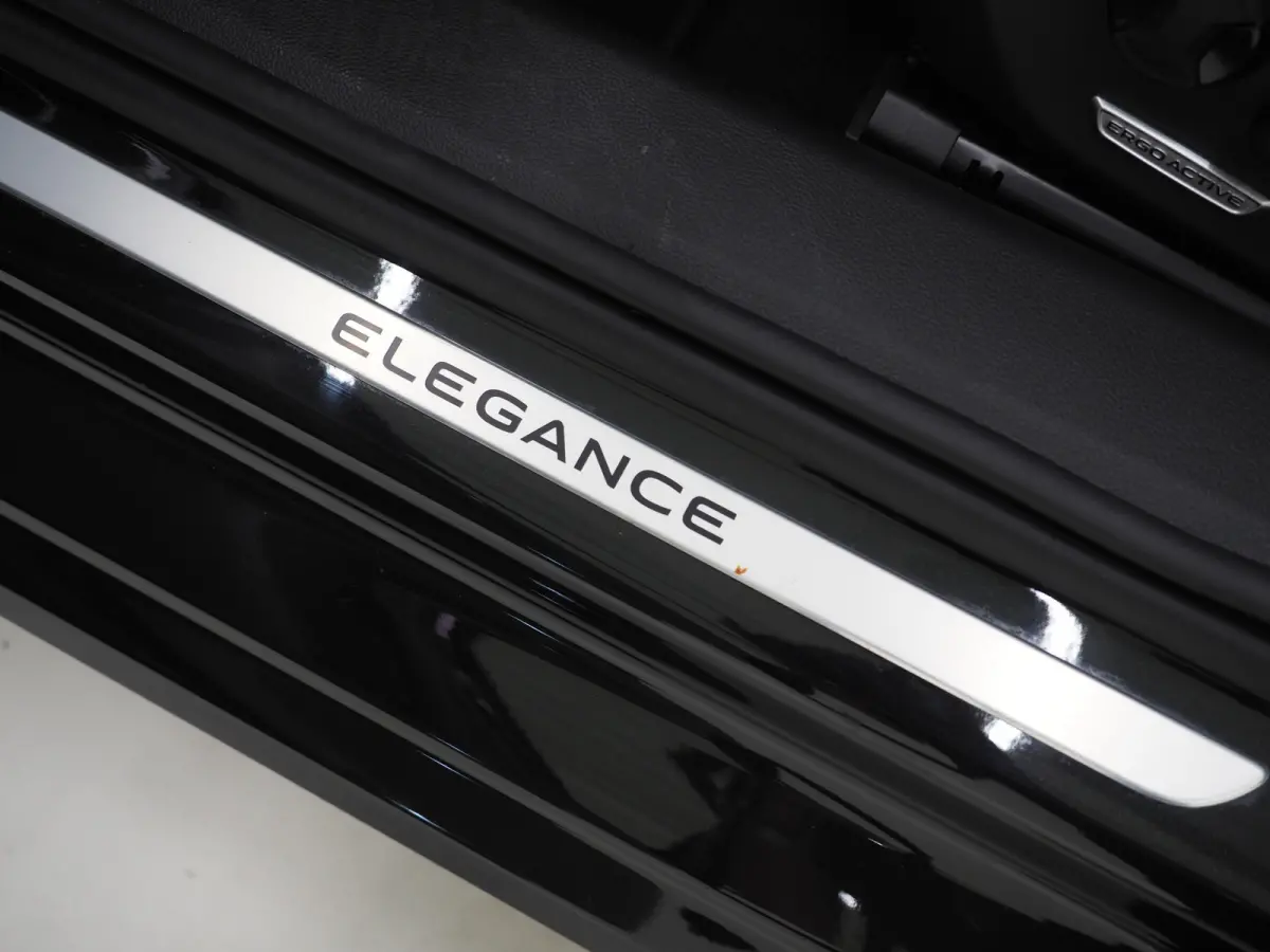 1.5 eHybrid Elegance 204PK | 5 Jaar Garantie | Panoramadak | Leder/Alcantara | Massage | Trekhaak | HUD | Keyless | Sfeerlicht