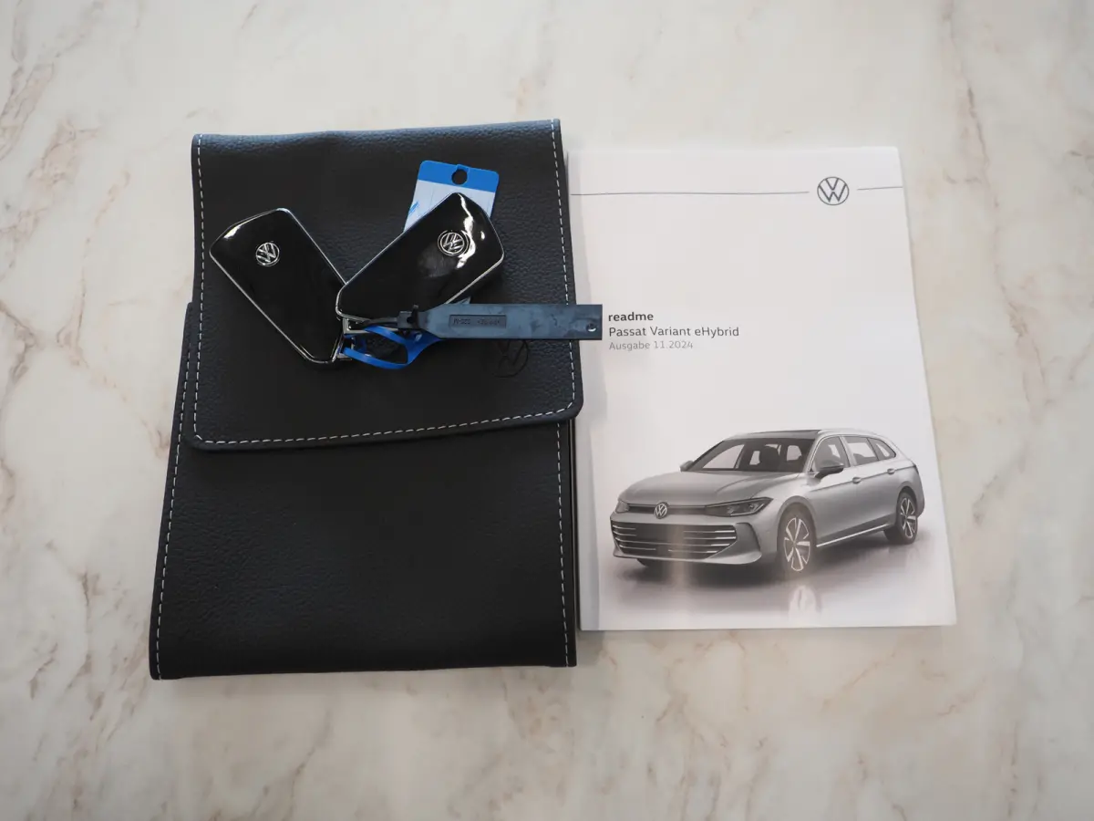 1.5 eHybrid Elegance 204PK | 5 Jaar Garantie | Panoramadak | Leder/Alcantara | Massage | Trekhaak | HUD | Keyless | Sfeerlicht