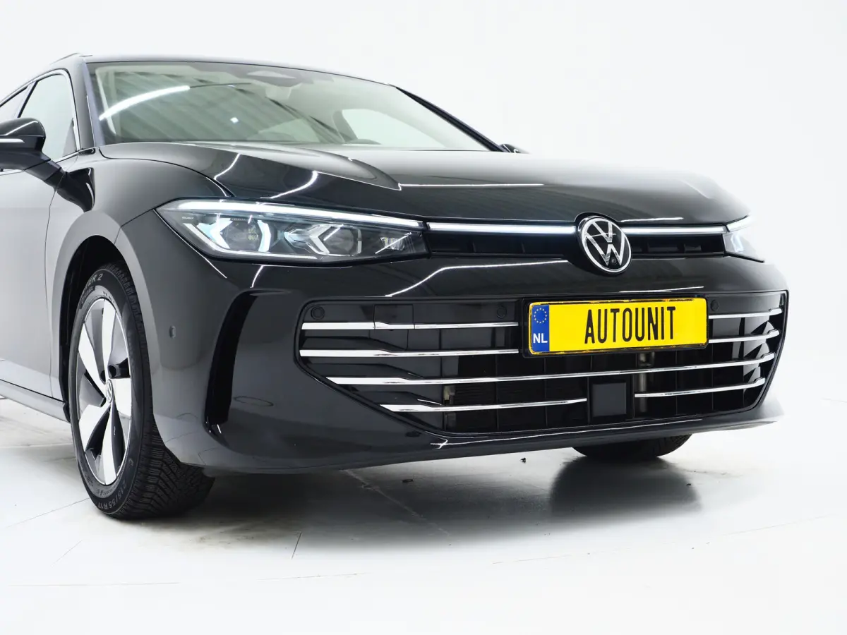 1.5 eHybrid Elegance 204PK | 5 Jaar Garantie | Panoramadak | Leder/Alcantara | Massage | Trekhaak | HUD | Keyless | Sfeerlicht