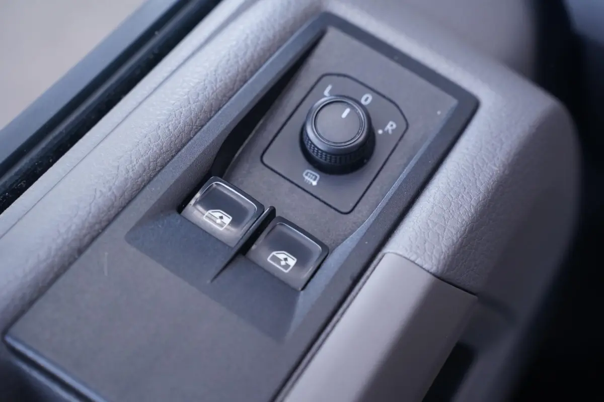 2.0 TDI 140 pk L3H2 Lang / Laag Airco, Navi Airco, Deuren met Ramen, DAB+, PDC V+A, 3-Zits