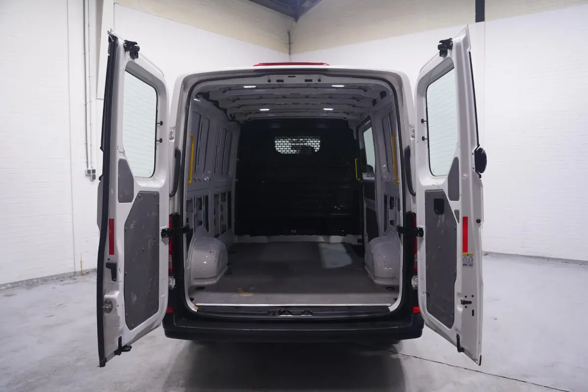 2.0 TDI 140 pk L3H2 Lang / Laag Airco, Navi Airco, Deuren met Ramen, DAB+, PDC V+A, 3-Zits