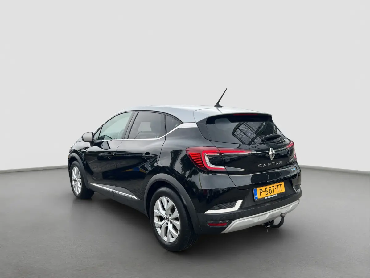 1.6 E-Tech Hybrid 145 Intens Trekhaak | Stoelverwarming | Parkeersensoren | Keyless | LED | Full map navigatie | Carplay/android auto |