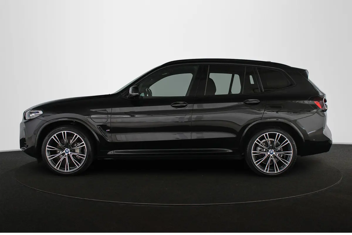 xDrive30e High Executive SOH 95% M Sport Keyless Head-Up