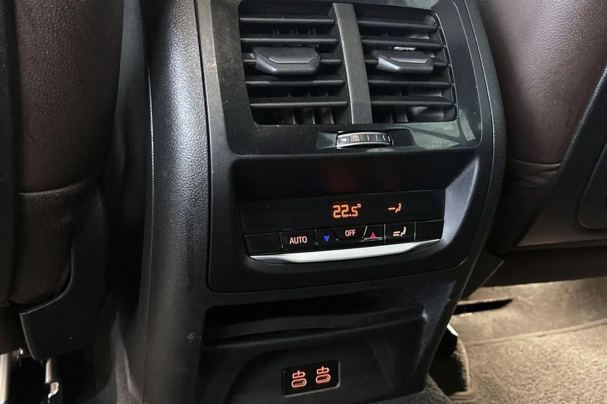 xDrive30e High Executive SOH 95% M Sport Keyless Head-Up
