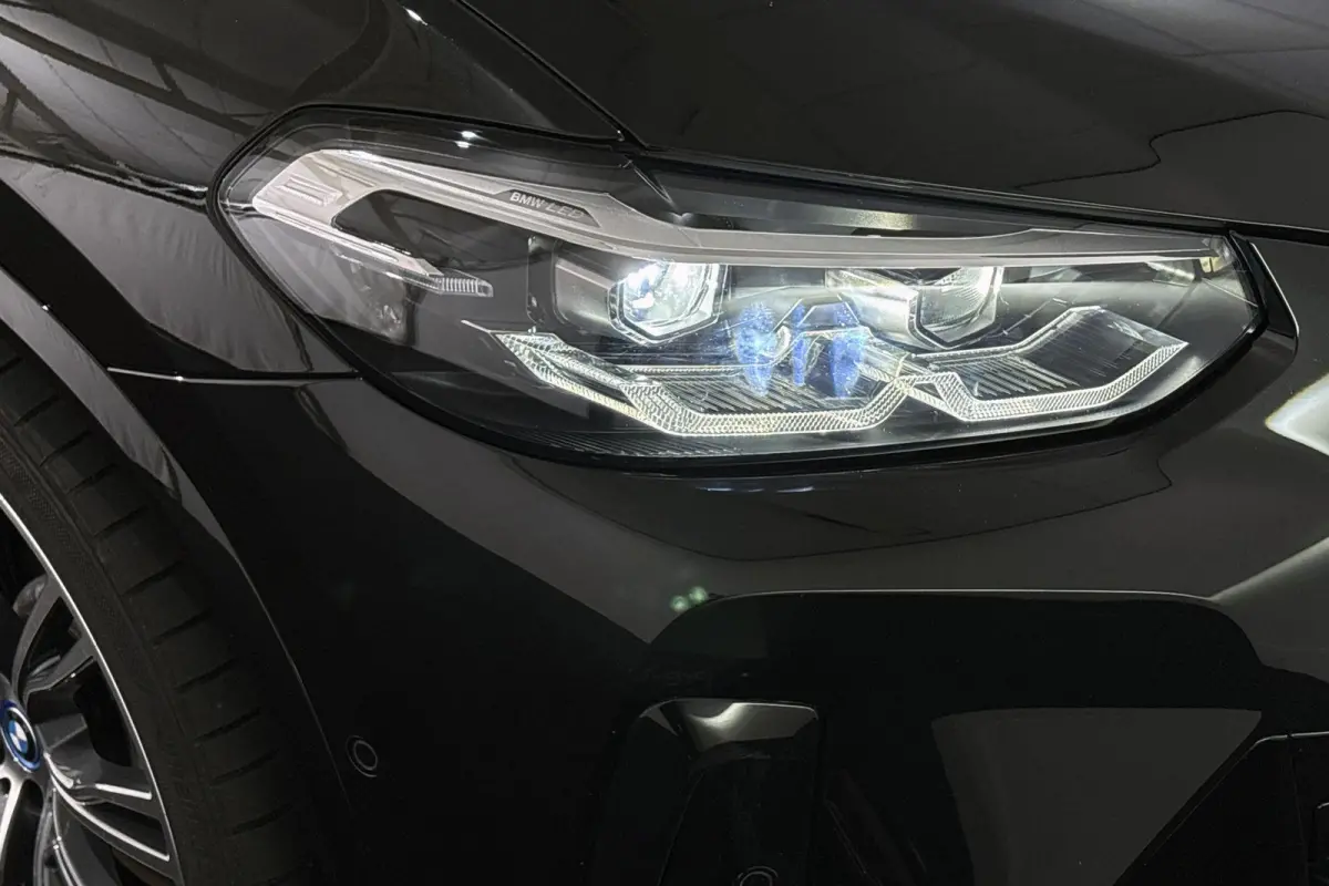 xDrive30e High Executive SOH 95% M Sport Keyless Head-Up