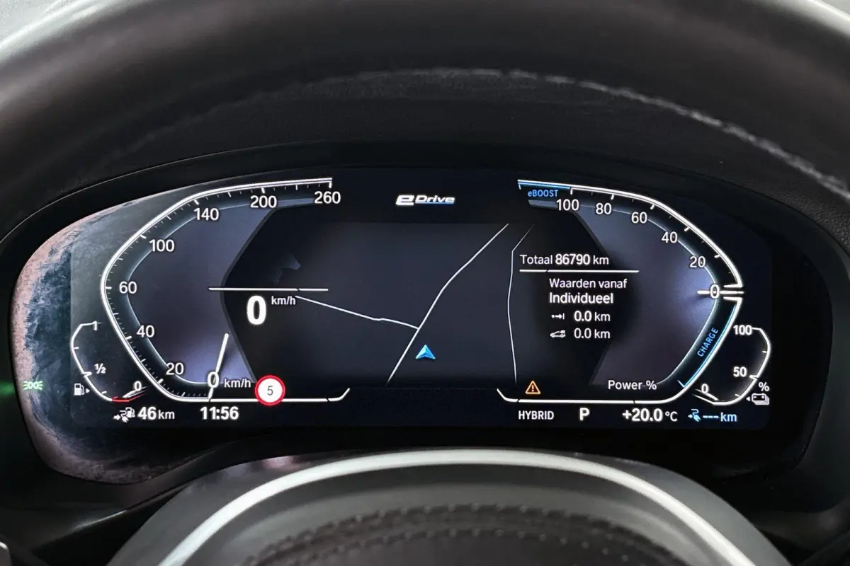 xDrive30e High Executive SOH 95% M Sport Keyless Head-Up