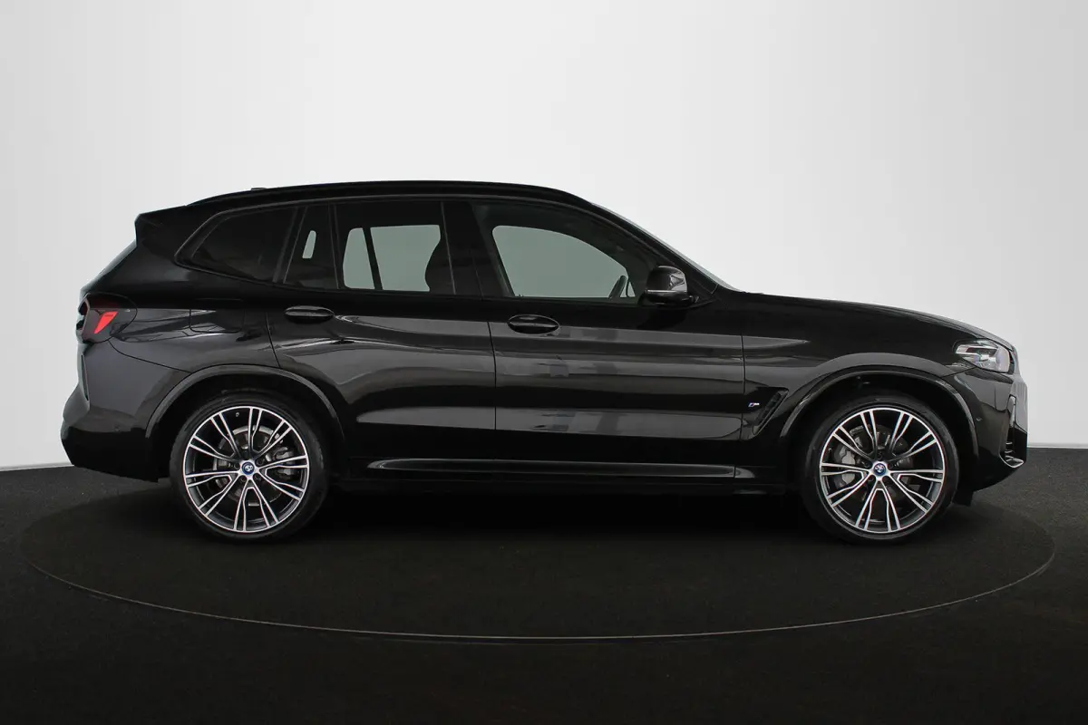 xDrive30e High Executive SOH 95% M Sport Keyless Head-Up