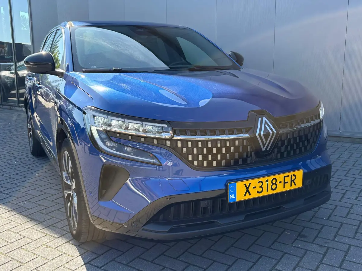 1.2 E-Tech Full Hybrid 200PK Techno Navigatie/Parkeerhulp/Carplay-android/Keyless