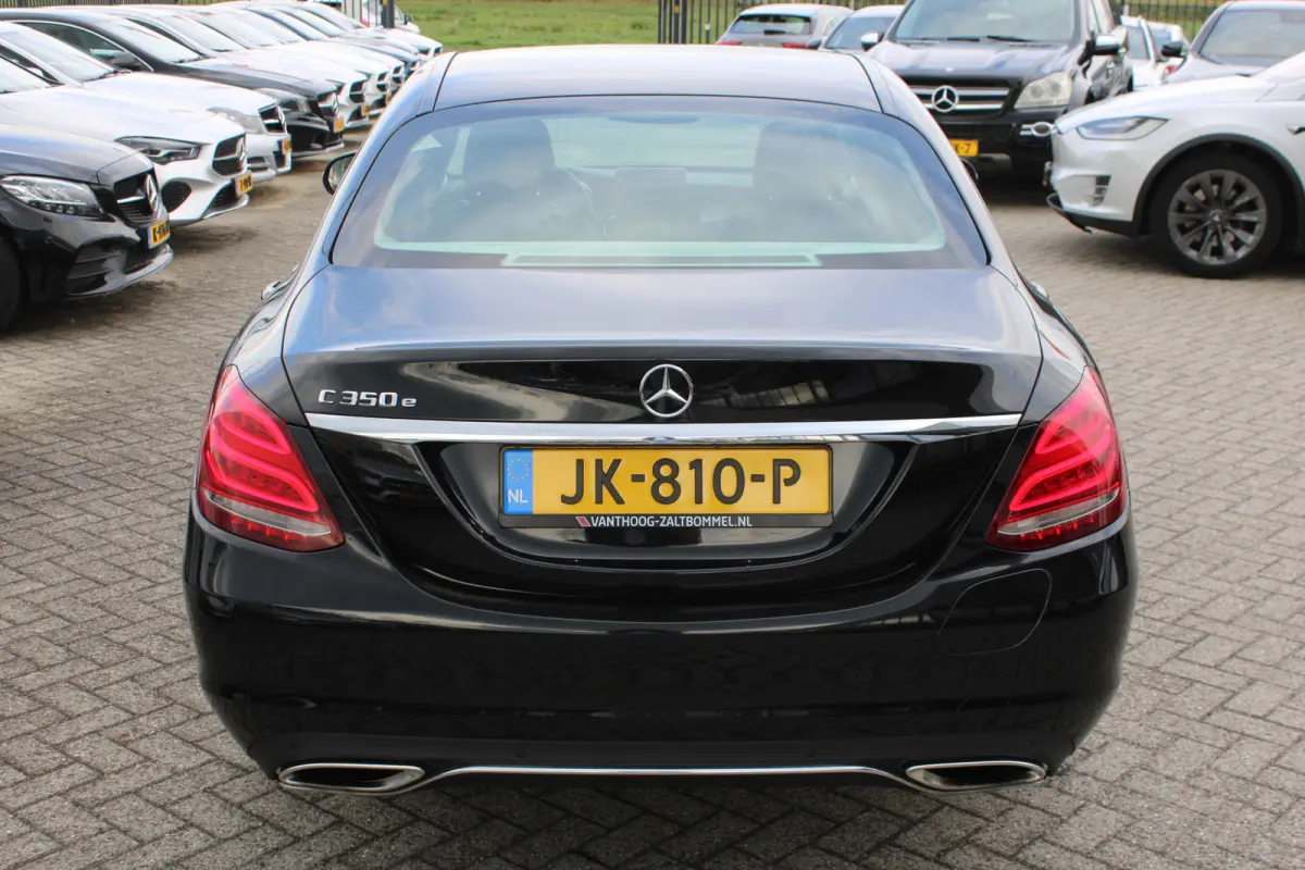350e Avantgarde LUCHTVERING HALF LEDER NAVI
