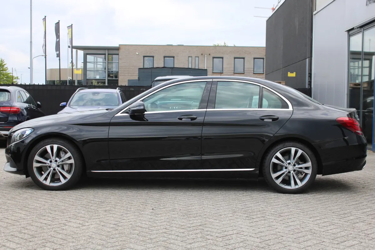 350e Avantgarde LUCHTVERING HALF LEDER NAVI