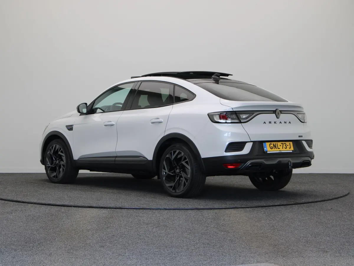 1.6 E-Tech full hybrid 145 esprit Alpine | Trekhaak | Schuif/ kantel dak | Stoelverwarming | Stuurverwarming |