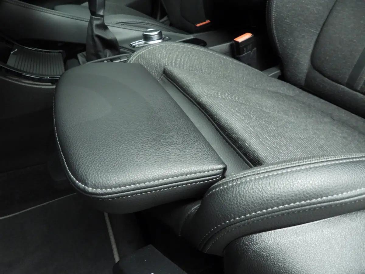 sDrive18i | Handbak !! | LED | Leder | HUD | Sportstoelen | Clima | PDC | DAB | Hifi speakers | Alu 18 inch