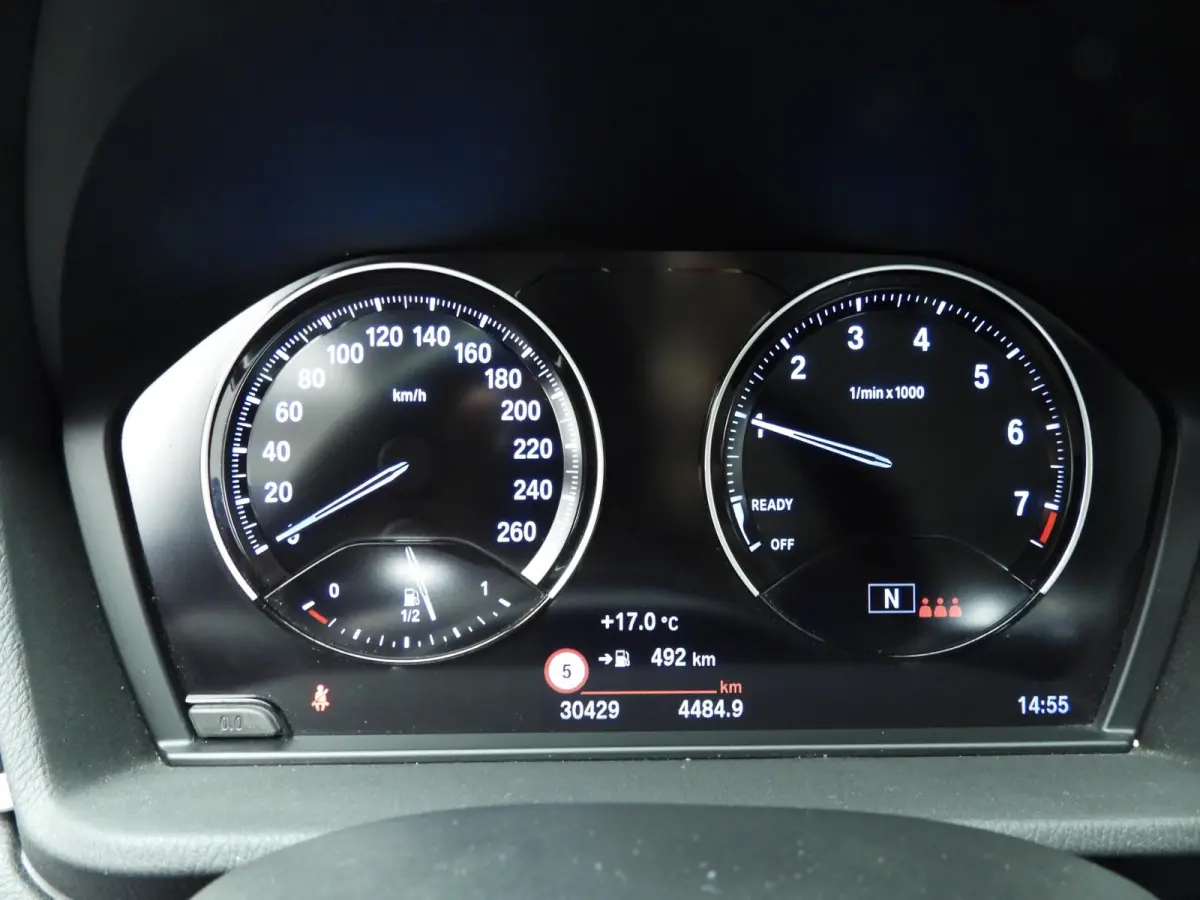 sDrive18i | Handbak !! | LED | Leder | HUD | Sportstoelen | Clima | PDC | DAB | Hifi speakers | Alu 18 inch