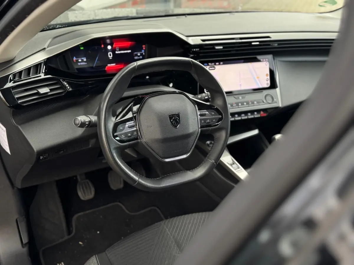 1.2 PureTech Allure Pack Business | Nieuwe Distributieriem | Digital Cockpit | CarPlay | Navigatie | Lichtmetaal | Cruise | Climate