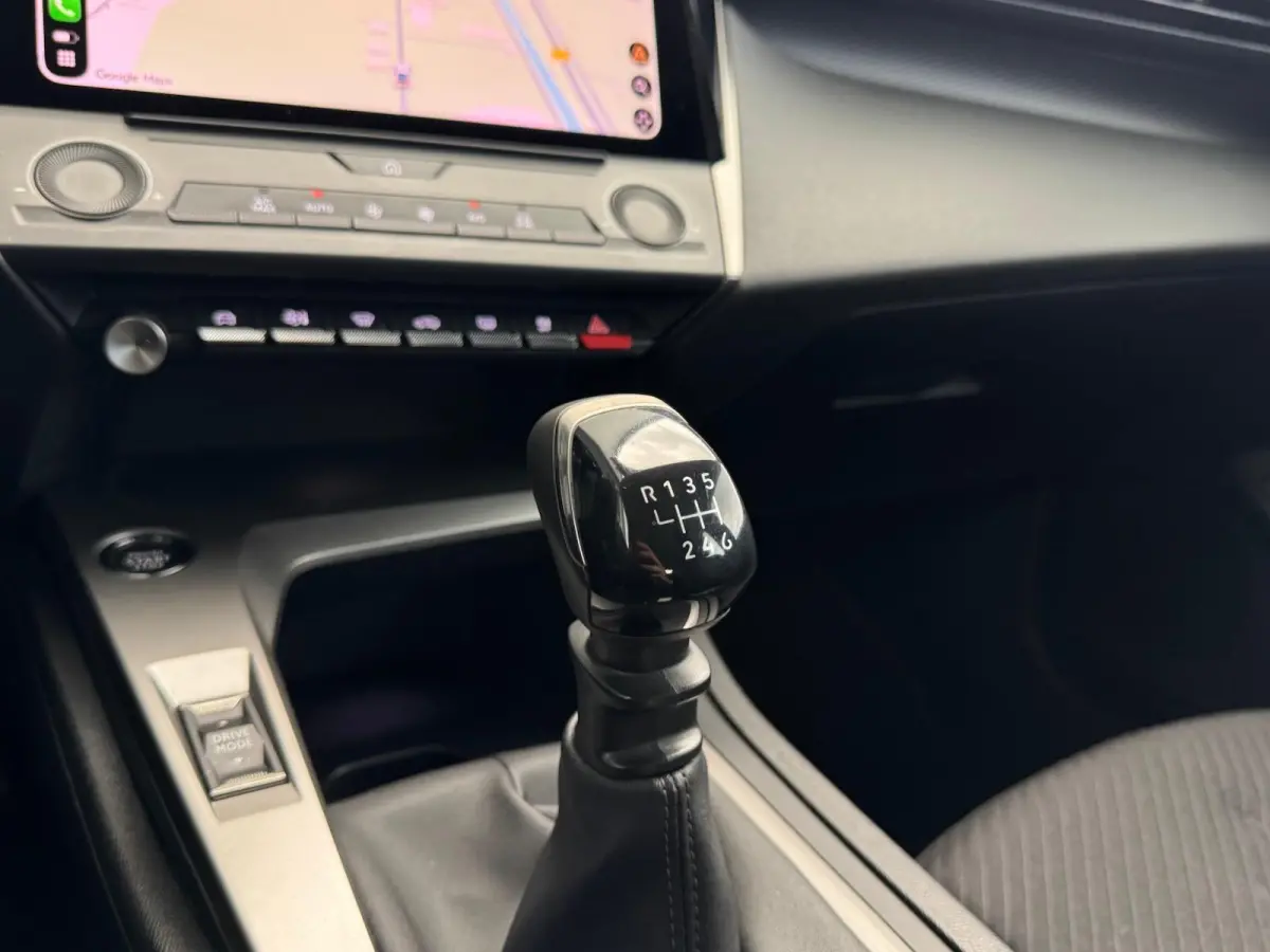 1.2 PureTech Allure Pack Business | Nieuwe Distributieriem | Digital Cockpit | CarPlay | Navigatie | Lichtmetaal | Cruise | Climate