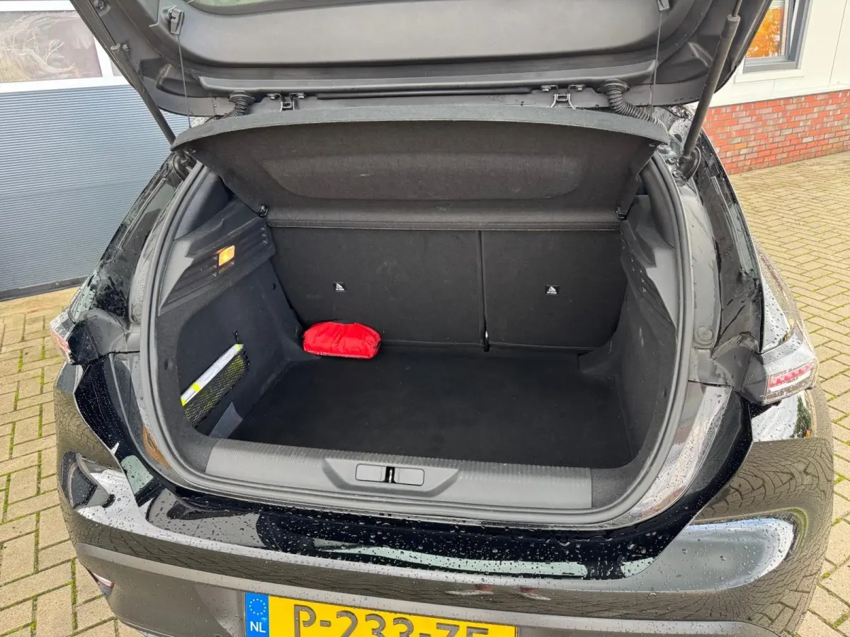 1.2 PureTech Allure Pack Business | Nieuwe Distributieriem | Digital Cockpit | CarPlay | Navigatie | Lichtmetaal | Cruise | Climate
