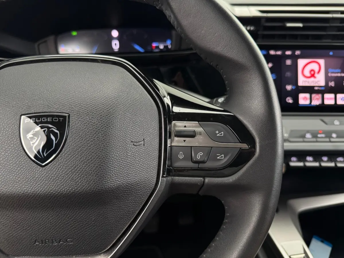 1.2 PureTech Allure Pack Business | Nieuwe Distributieriem | Digital Cockpit | CarPlay | Navigatie | Lichtmetaal | Cruise | Climate