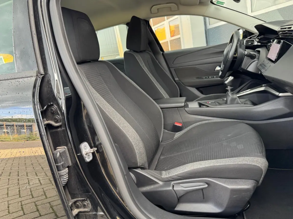 1.2 PureTech Allure Pack Business | Nieuwe Distributieriem | Digital Cockpit | CarPlay | Navigatie | Lichtmetaal | Cruise | Climate