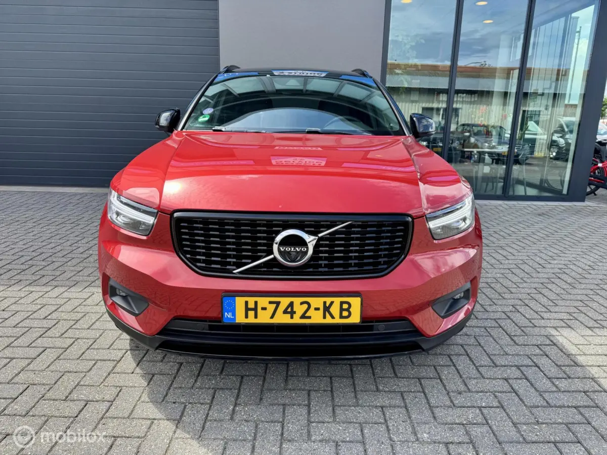2.0 T4 AWD R-Design