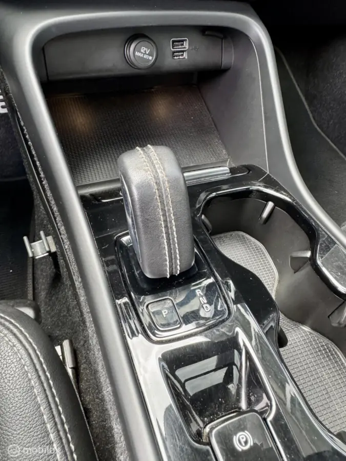 2.0 T4 AWD R-Design