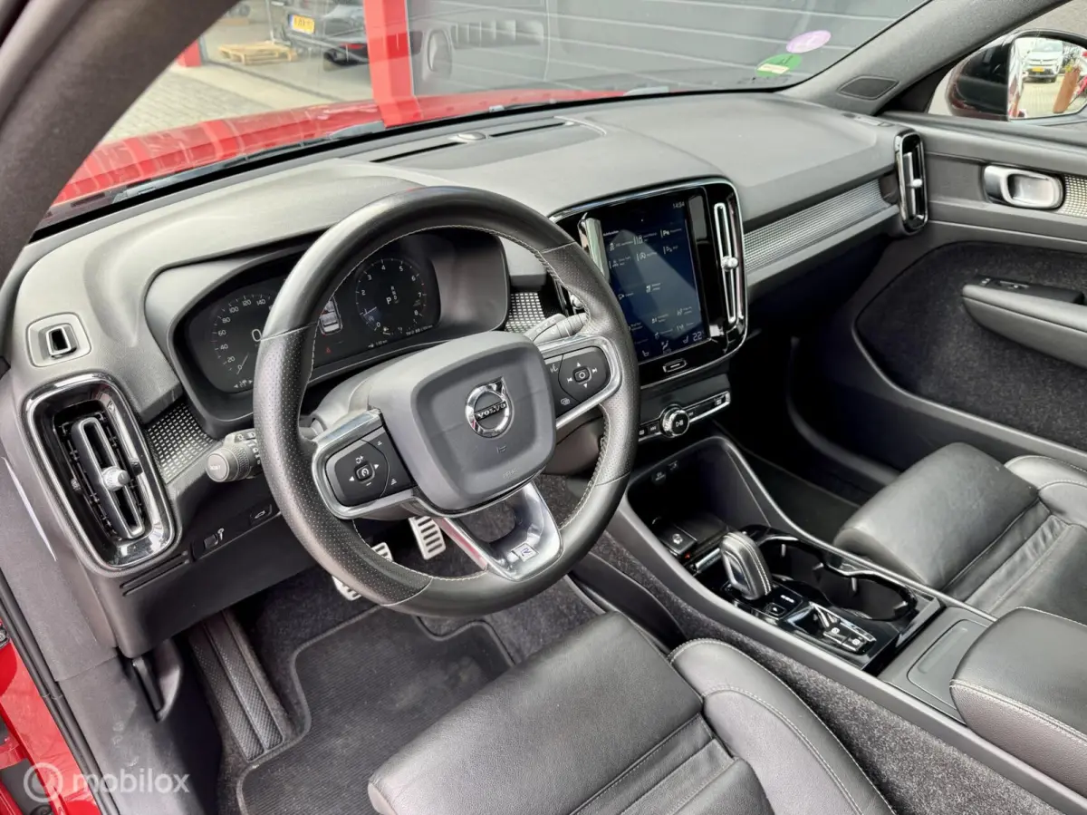 2.0 T4 AWD R-Design