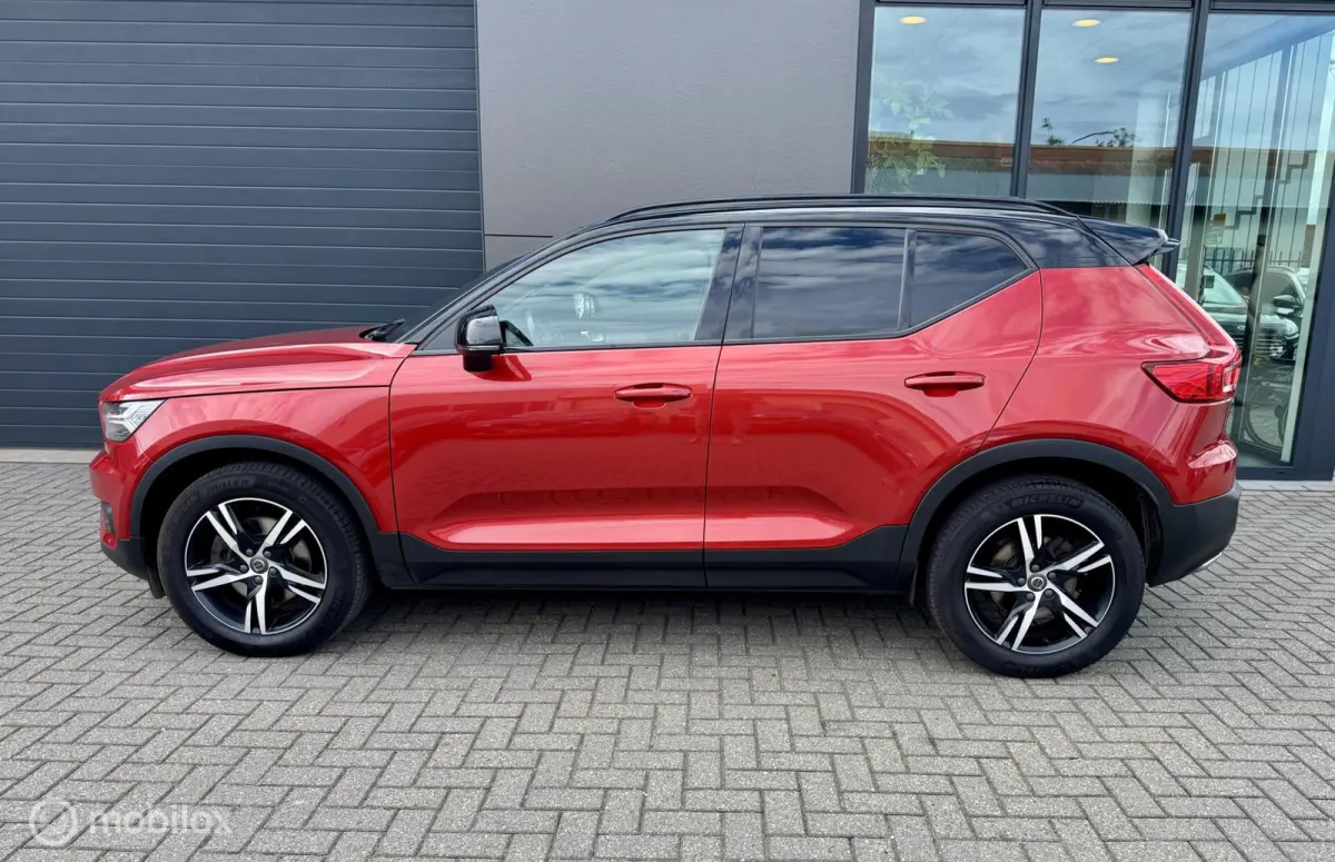 2.0 T4 AWD R-Design