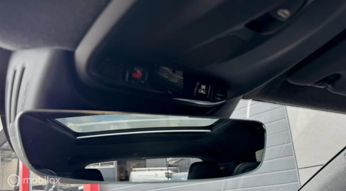 2.0 T4 AWD R-Design