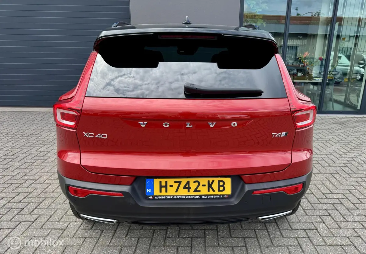 2.0 T4 AWD R-Design