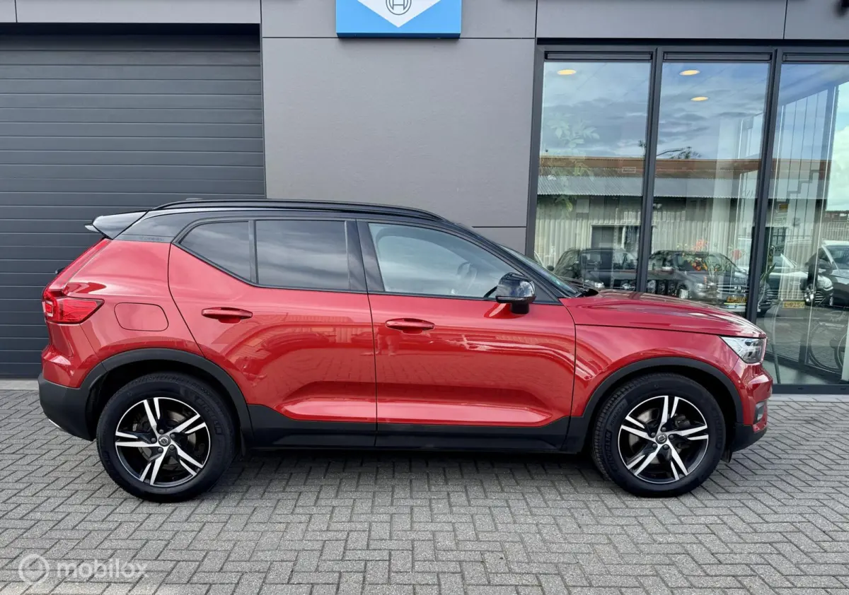 2.0 T4 AWD R-Design