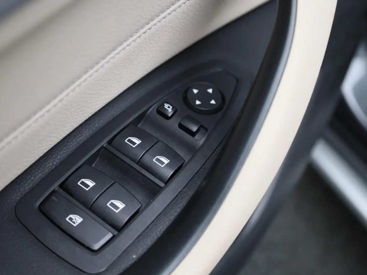 xDrive25e | PANORAMADAK | CAMERA | HEAD UP DISPLAY | PARKEERSENSOREN | CRUISE