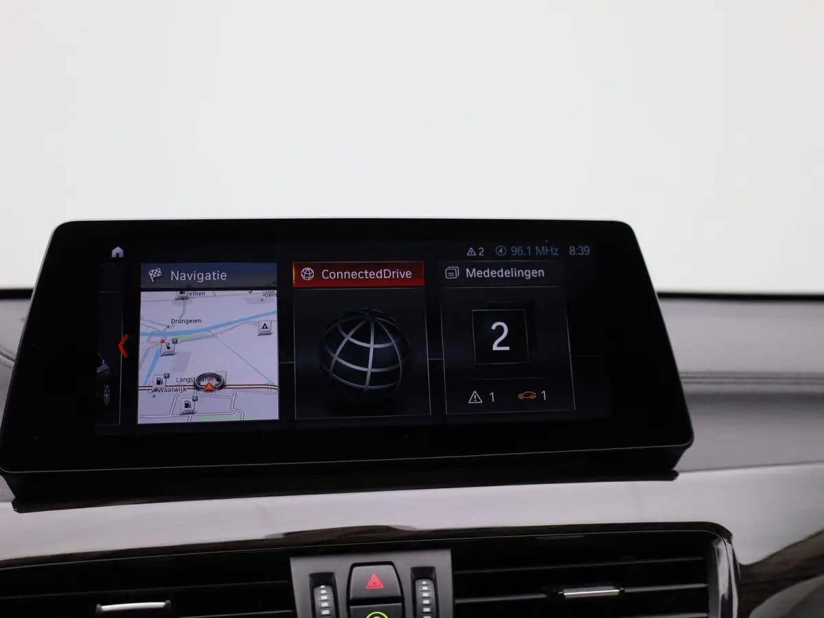 xDrive25e | PANORAMADAK | CAMERA | HEAD UP DISPLAY | PARKEERSENSOREN | CRUISE
