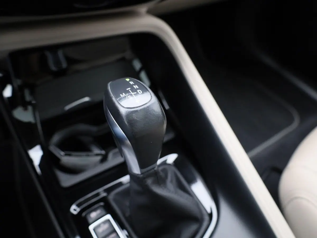 xDrive25e | PANORAMADAK | CAMERA | HEAD UP DISPLAY | PARKEERSENSOREN | CRUISE