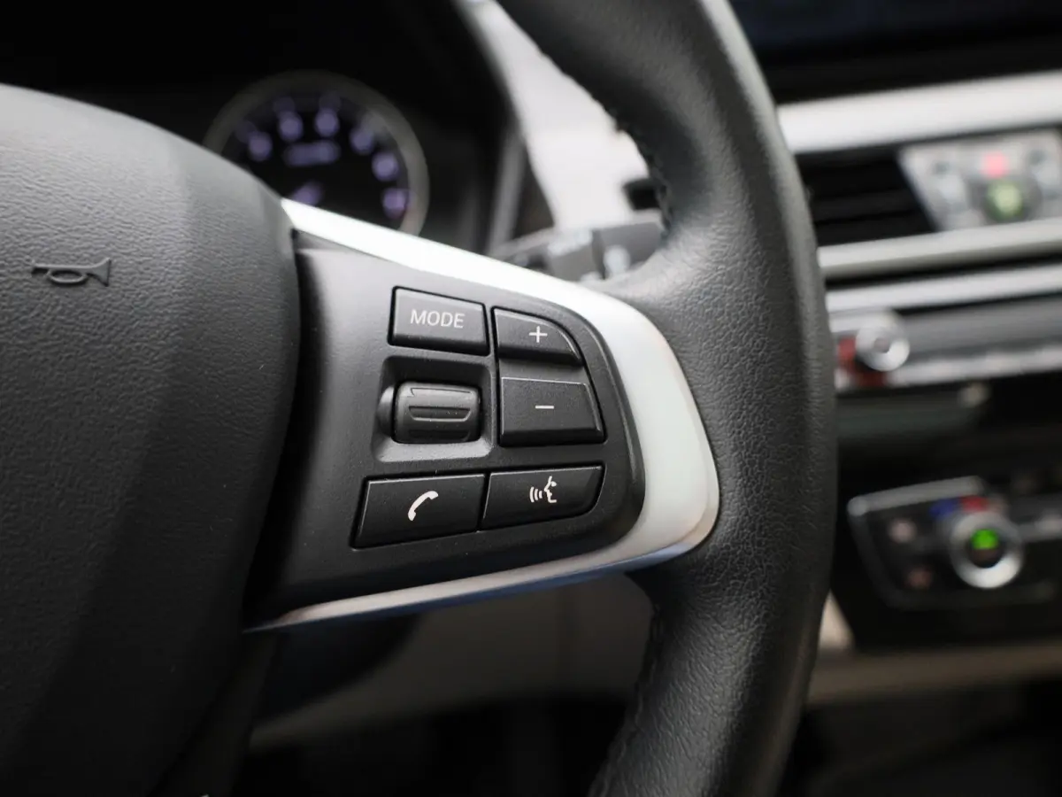 xDrive25e | PANORAMADAK | CAMERA | HEAD UP DISPLAY | PARKEERSENSOREN | CRUISE