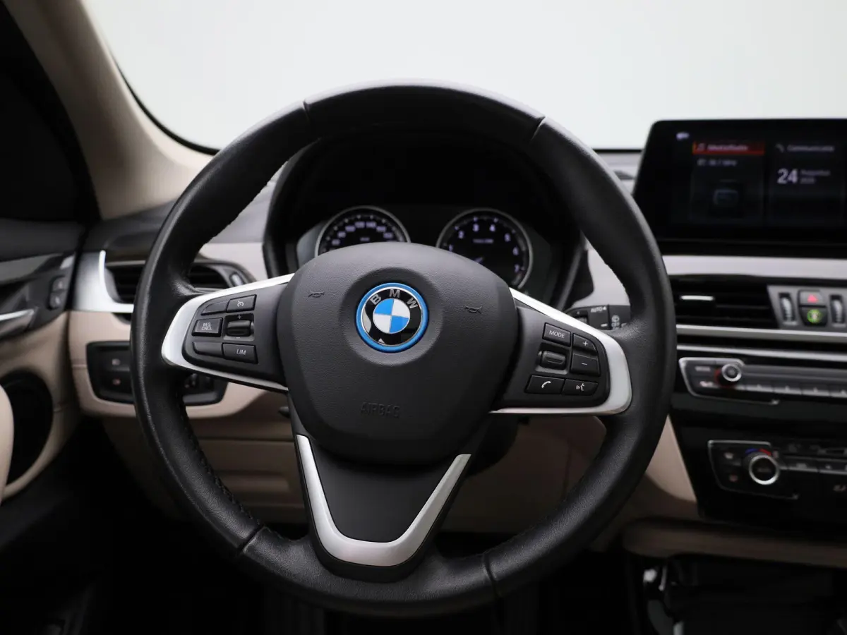 xDrive25e | PANORAMADAK | CAMERA | HEAD UP DISPLAY | PARKEERSENSOREN | CRUISE