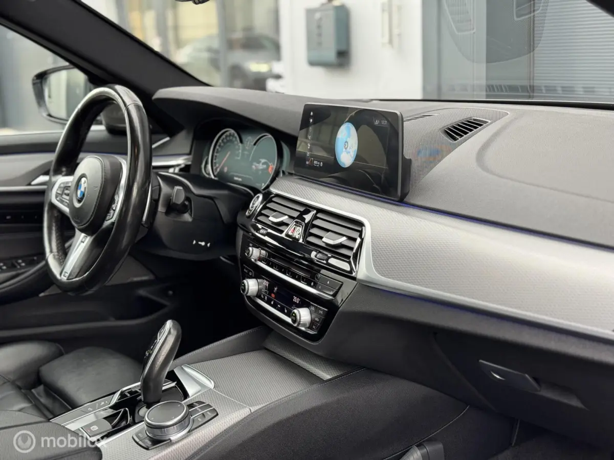 530D High Executive | M-Pakket | Dak | 360 | HUD