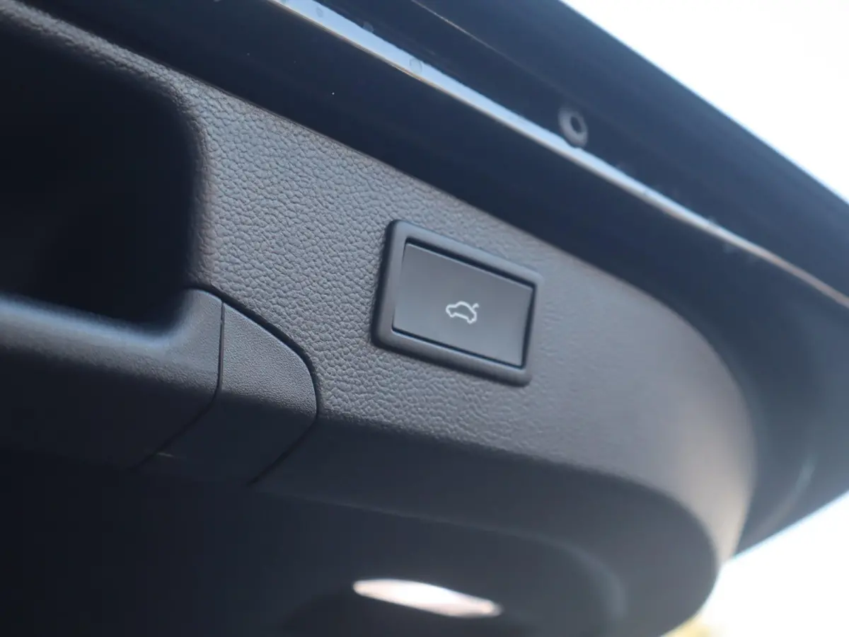 1.5 TSI 204pk PHEV Edition | SoH 100% | Trekhaak | Canton Audio
