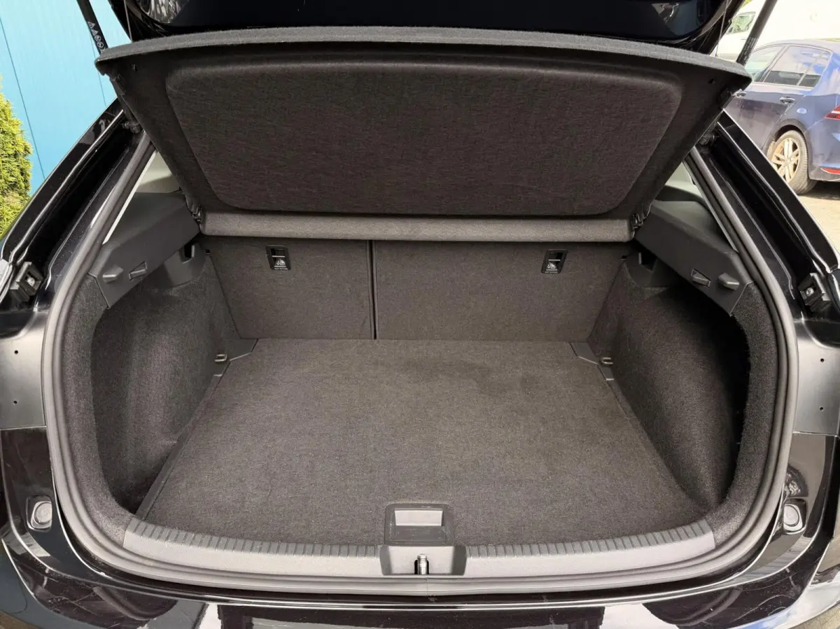 1.0 TSI Life NAV.VIA.APP | CAM | ADAPT.CRUISE | STOELVERW. | KEYLESS | LED