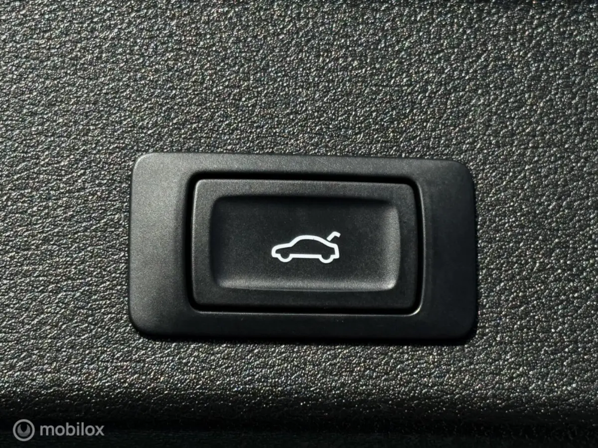 2.0 TDI Pro Line|Virtual Carplay Keyless LED