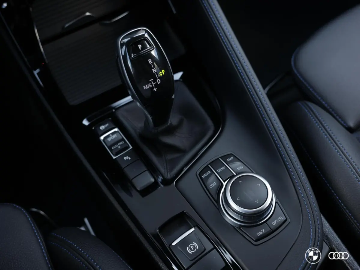 20i sDrive M SPORT / ACC / HIFI / HEADUP / CARPLAY / DAB+ / 19"