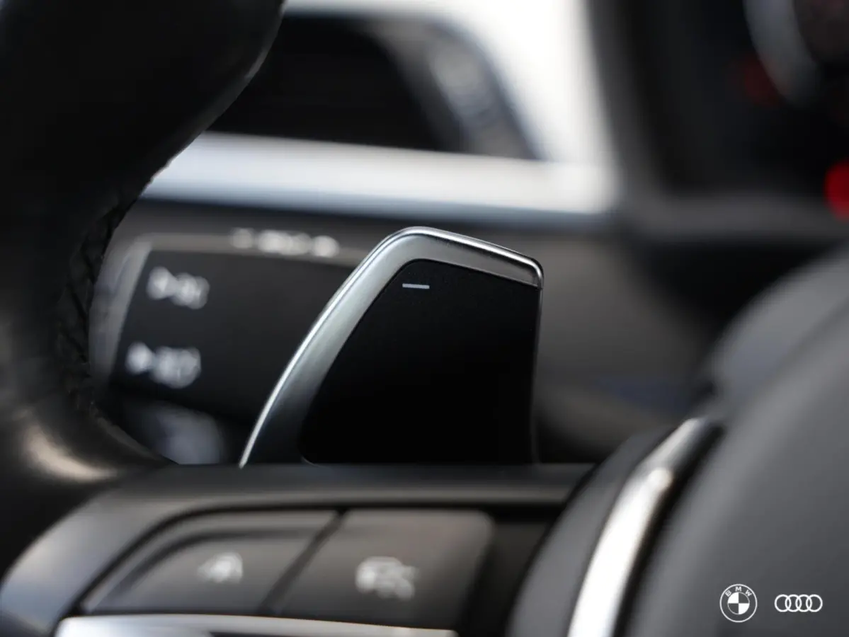 20i sDrive M SPORT / ACC / HIFI / HEADUP / CARPLAY / DAB+ / 19"
