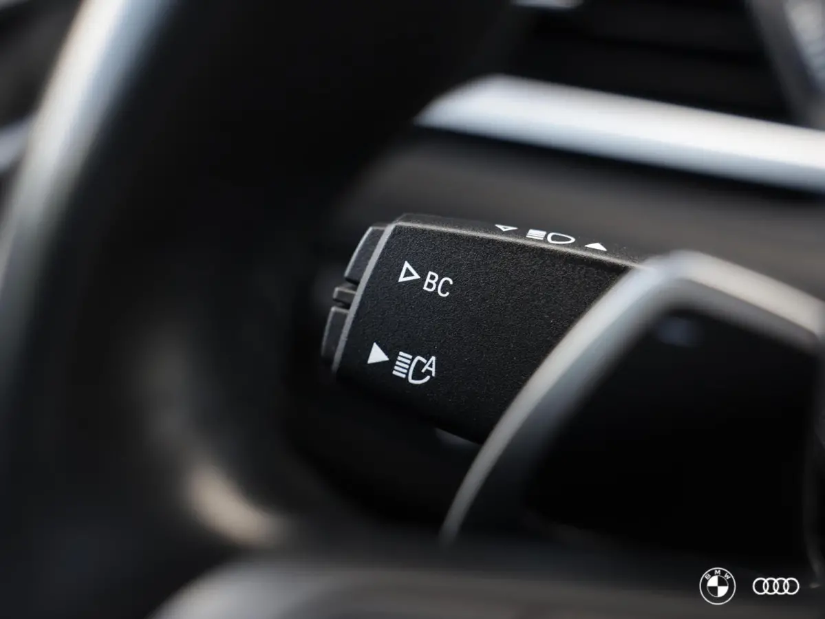 20i sDrive M SPORT / ACC / HIFI / HEADUP / CARPLAY / DAB+ / 19"