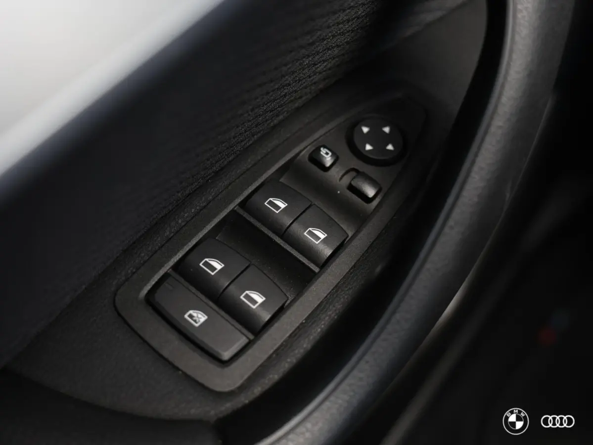 20i sDrive M SPORT / ACC / HIFI / HEADUP / CARPLAY / DAB+ / 19"