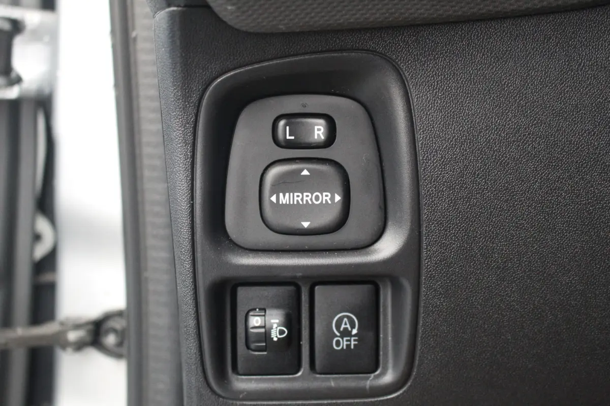 1.0 VTi Millenium | Airco | Carplay | Bluetooth | Elek. Ramen | Airco | Carplay | Bluetooth | Elek. Ramen |
