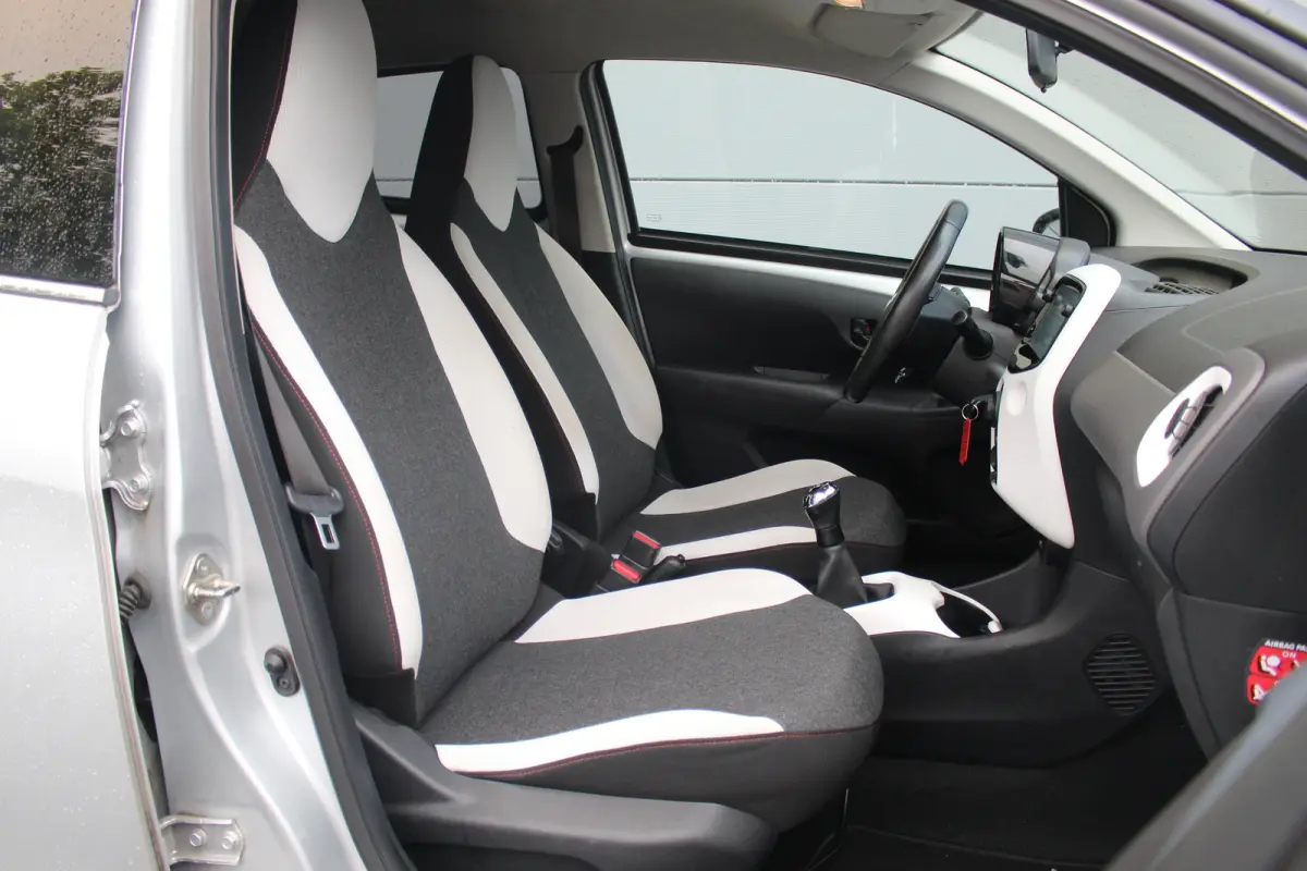 1.0 VTi Millenium | Airco | Carplay | Bluetooth | Elek. Ramen | Airco | Carplay | Bluetooth | Elek. Ramen |