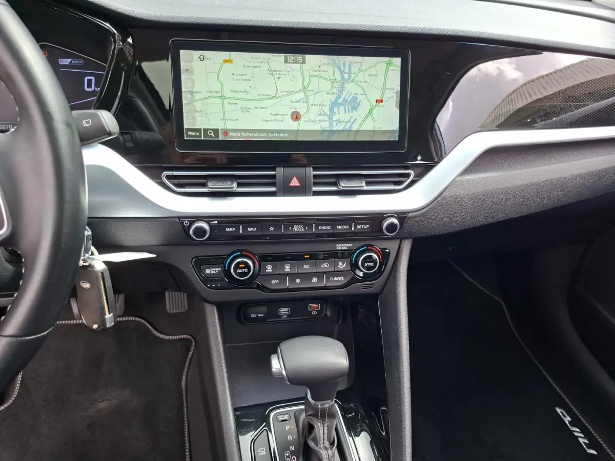 1.6 GDi Hybrid DynamicLine Navigatie | Achteruitrijcamera | Cruise control | Climate control |