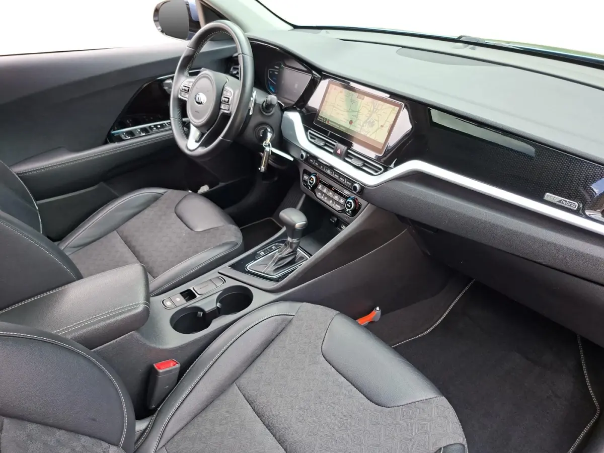 1.6 GDi Hybrid DynamicLine Navigatie | Achteruitrijcamera | Cruise control | Climate control |