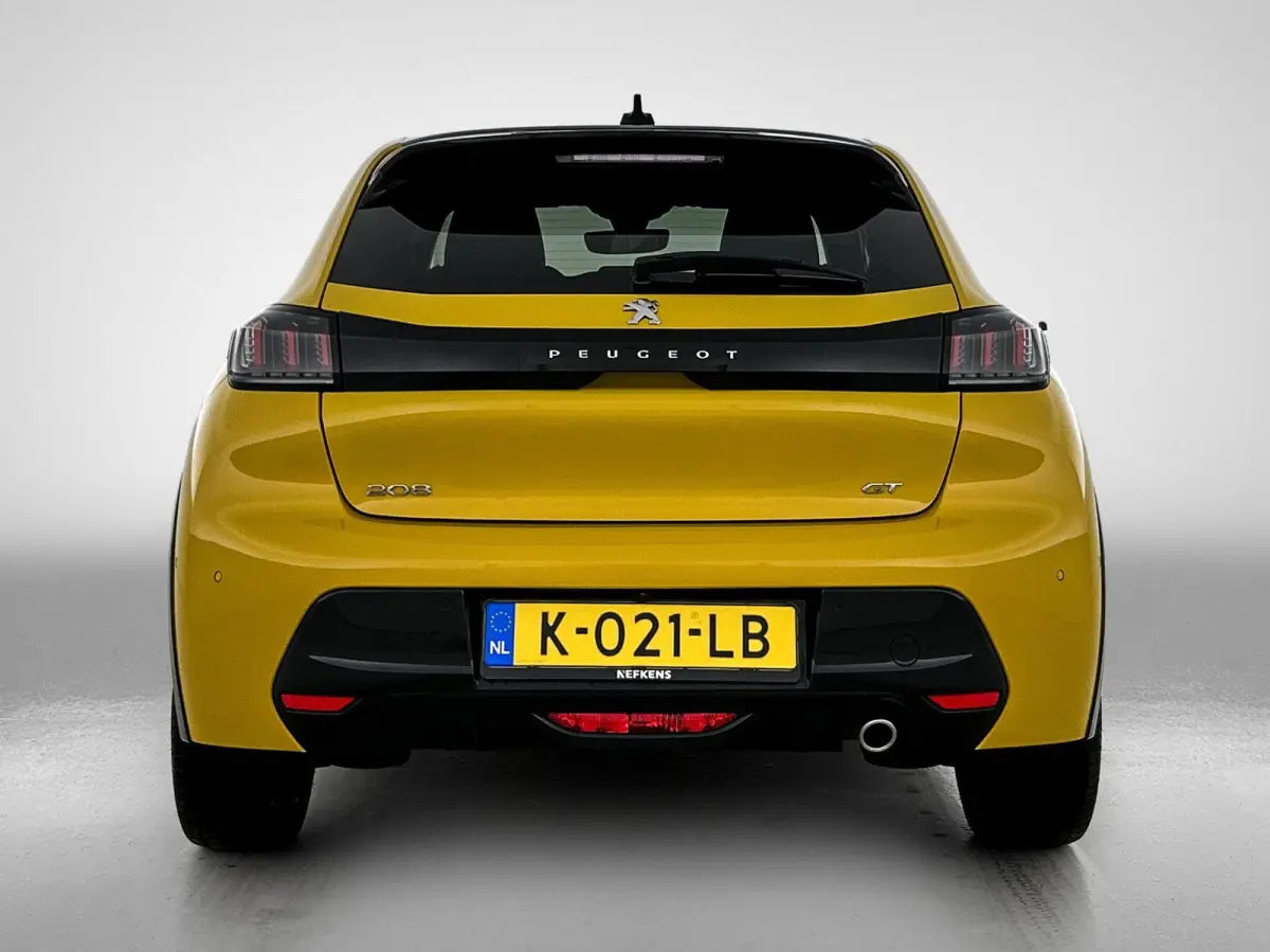 GT 100pk | Navigatie | Achteruitrijcamera | 3D Cockpit | Climate Control | Cruise Control | Parkeersensoren v+a | Dodehoeksensor | Armsteun | Keyless | Full Led koplampen | Half lederen spor