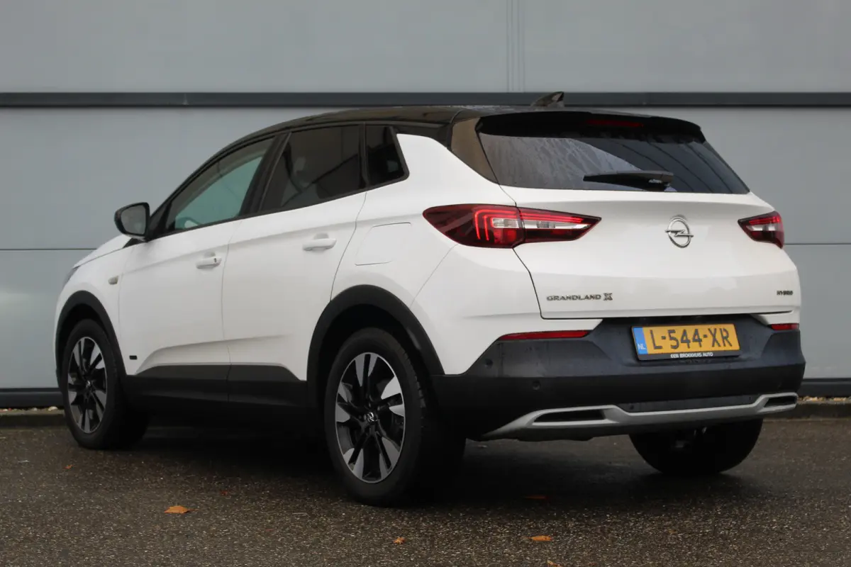 1.6 Turbo Hybrid Elegance | Camera | AGR Stoel | Elek. Achterklep | Keyless | CarPlay | Climate | Cruise C. | LED | 18" LMV | PDC V&A | Camera | AGR Stoel | Elek. Achterklep | Keyless | CarP