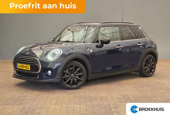 1.5 Cooper Chili Luxe Lederen Bekleding | 17" Lichtmetaal | Camera | Parkeersensoren Rondom | LED | Climate | Achteruitrijcamera | Afwijkende dakkleur | Airco (automatisch)