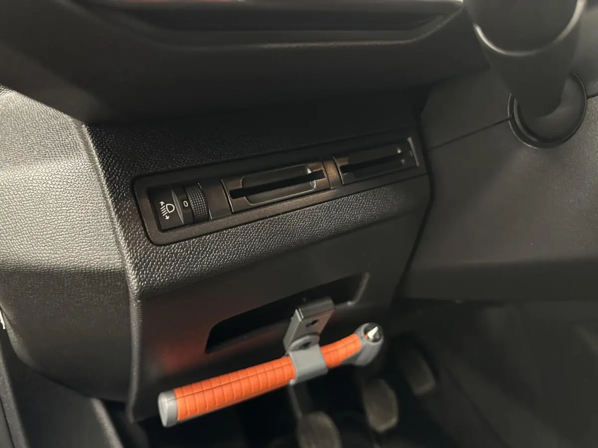 1.2 PureTech Blue lease Executive Avantage NAVI CARPLAY CRUISE ECC TREKHAAK.